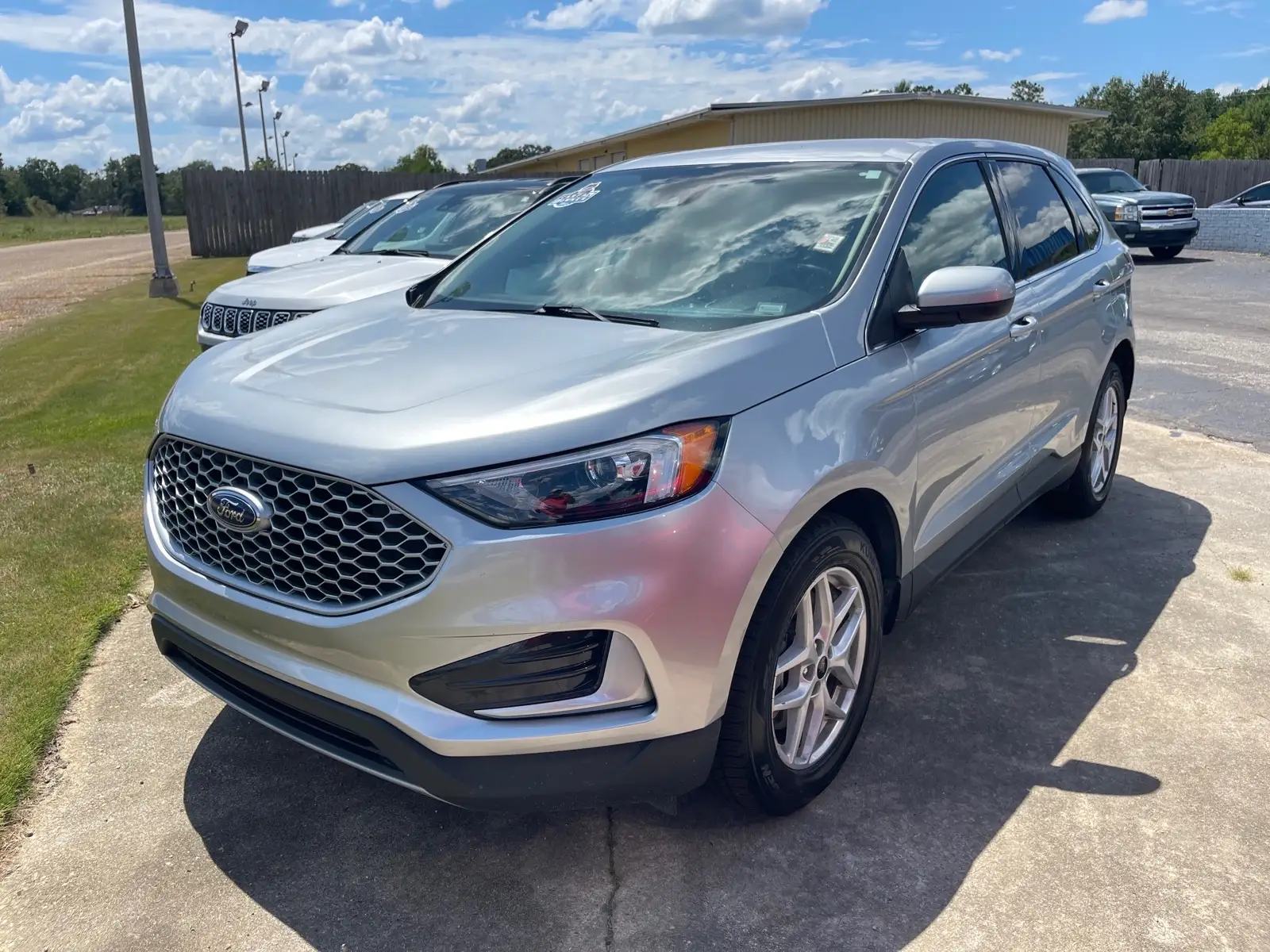 2024 Ford Edge SEL AWD photo 1