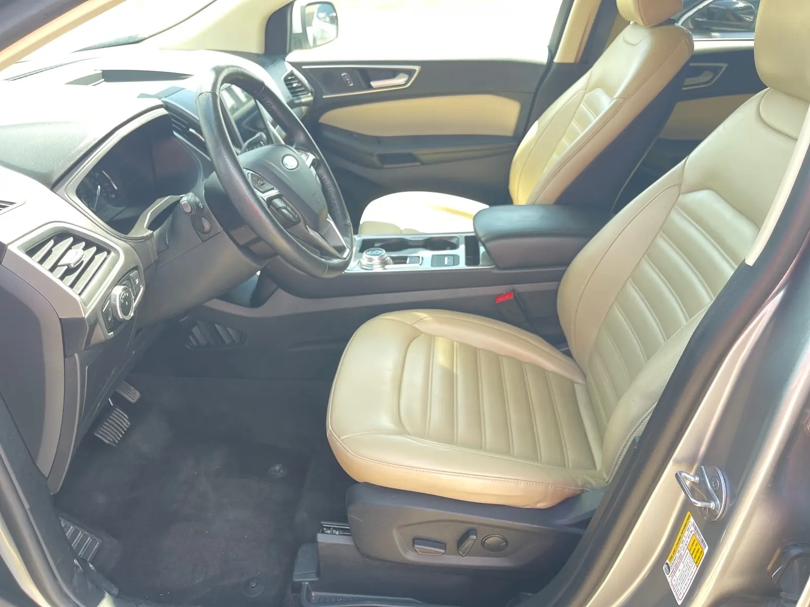 2024 Ford Edge SEL AWD photo 5