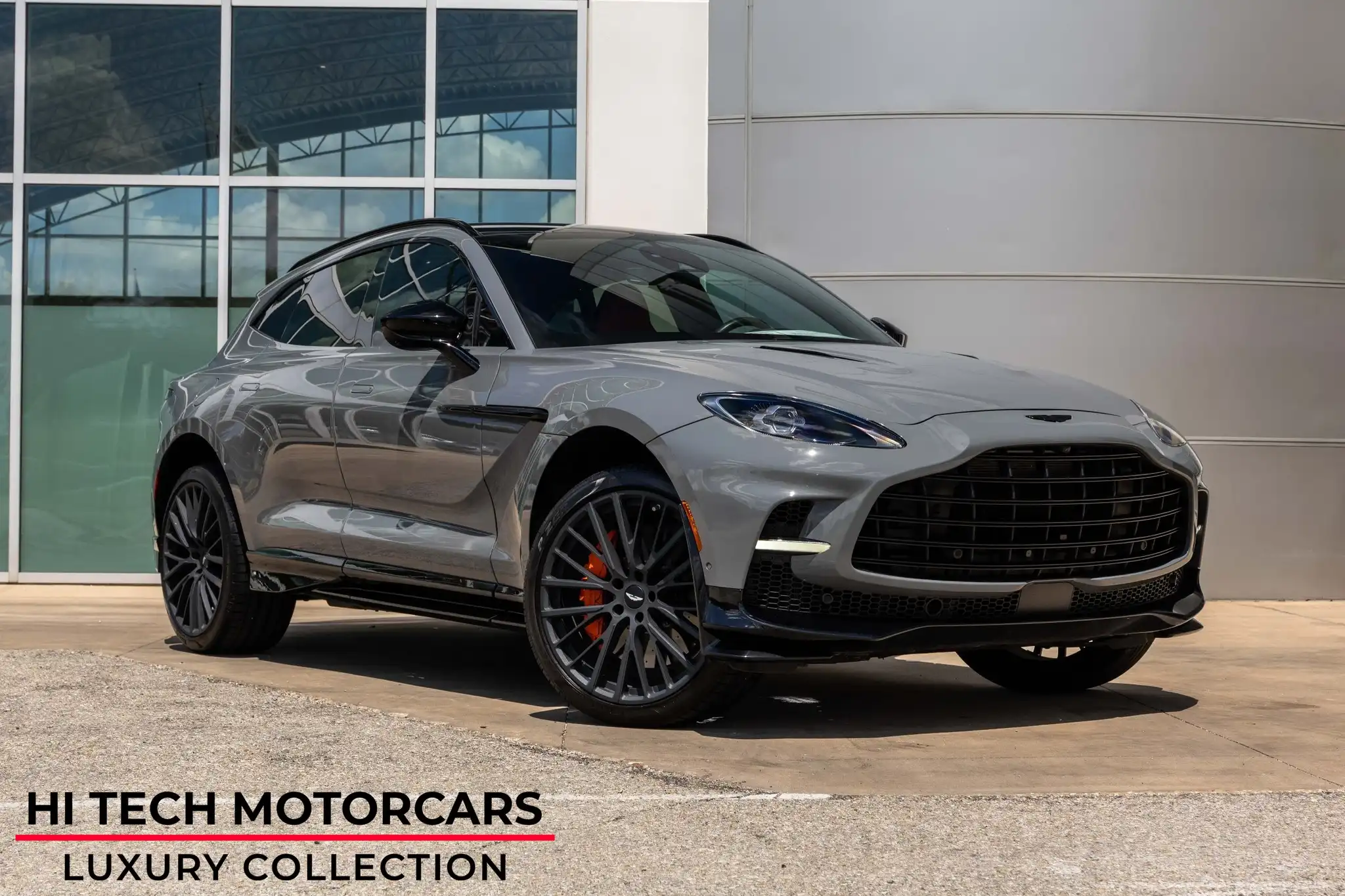 2023 Aston Martin DBX 4.0 V8 707 AWD's photo