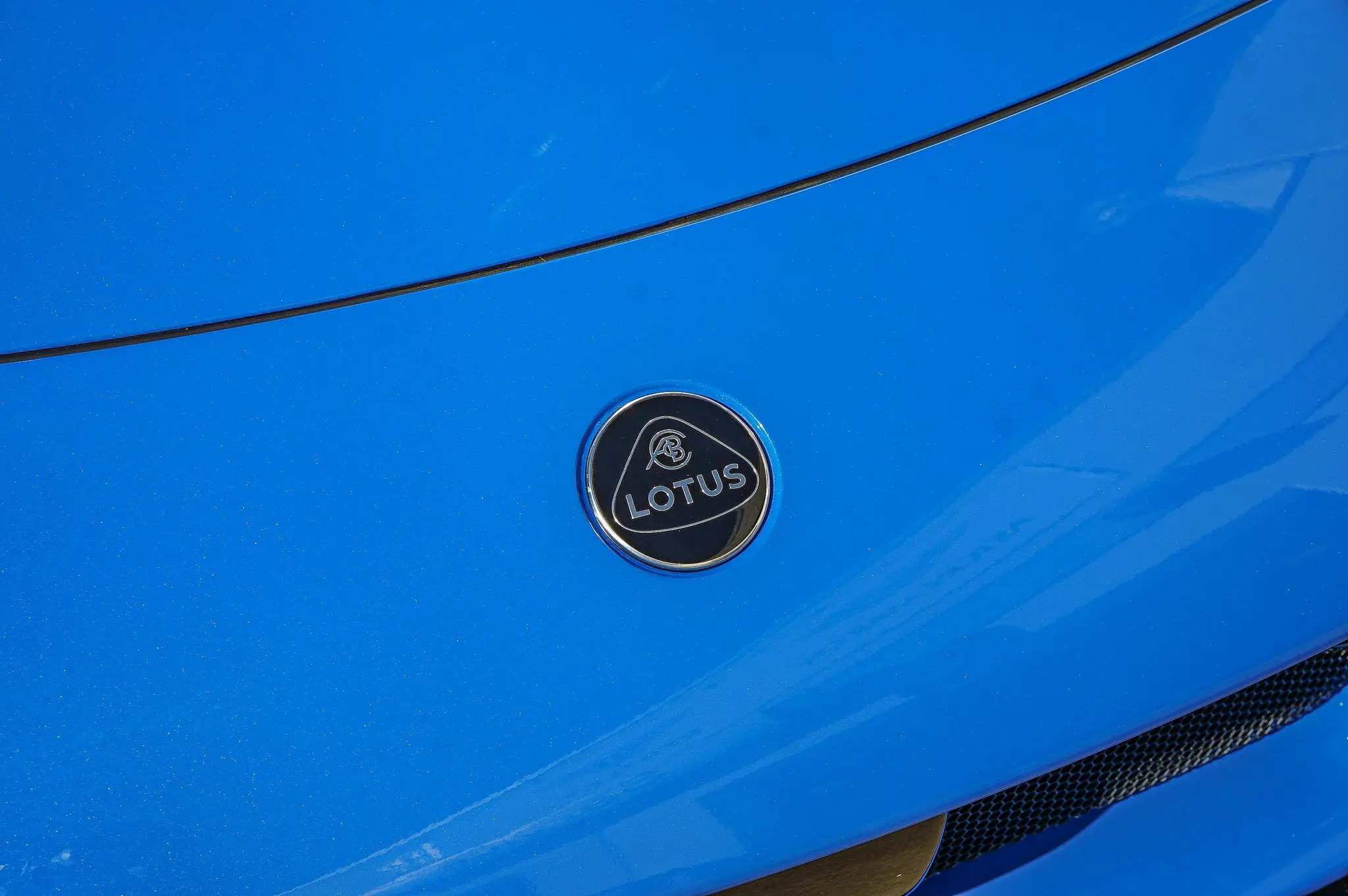 2026 Lotus Emira undefined photo 4