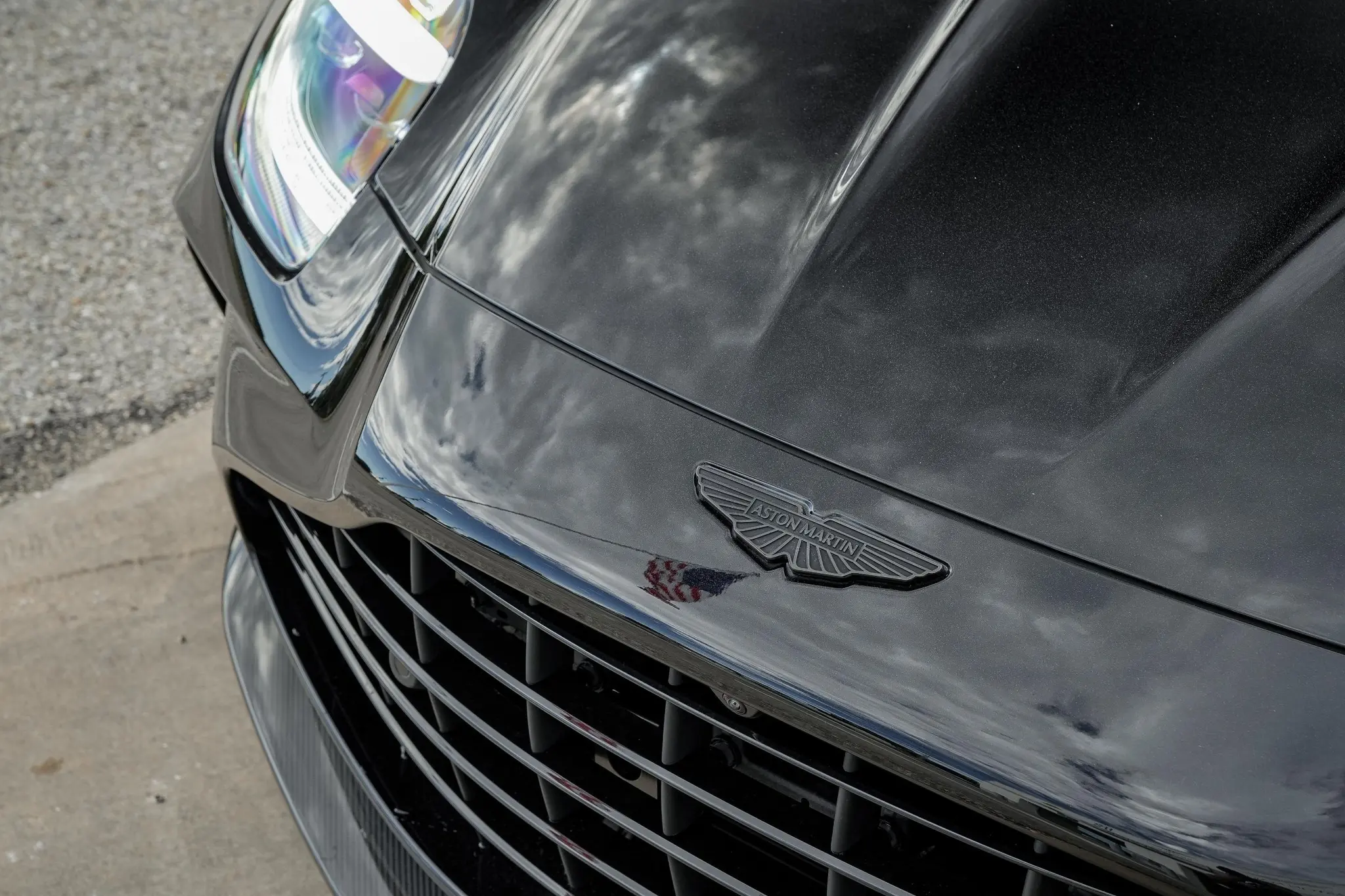 2026 Aston Martin Vantage undefined photo 5
