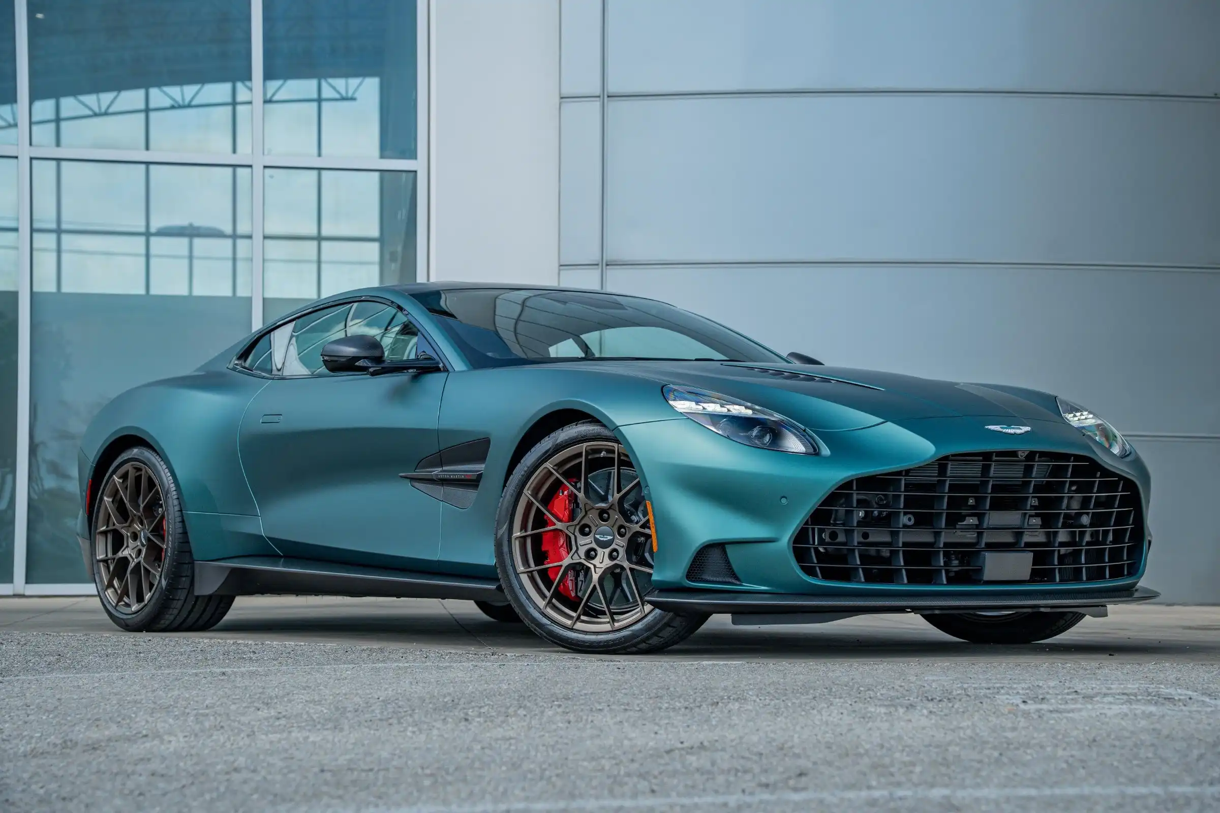 2026 Aston Martin Vanquish Coupe's photo