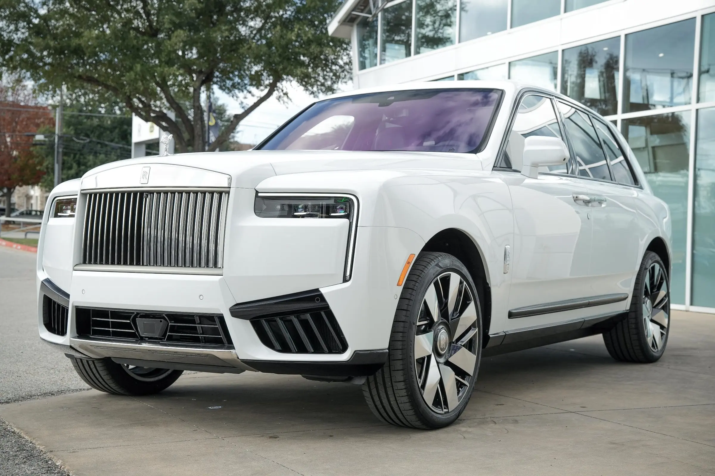 2026 Rolls-Royce Cullinan Base photo 5