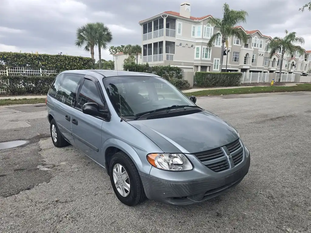 2006 Dodge Caravan SE's photo