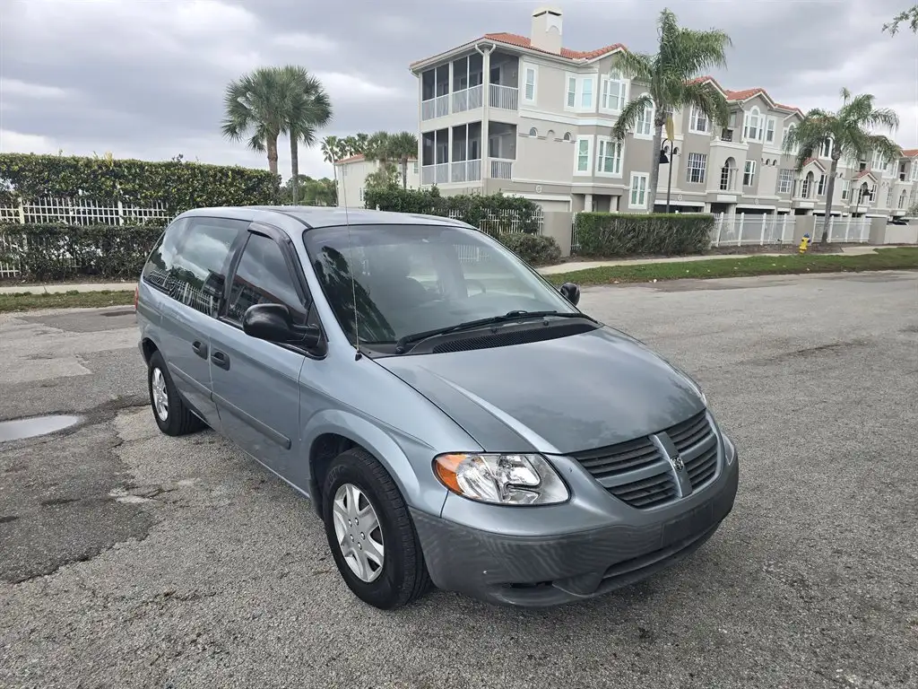 2006 Dodge Caravan SE's photo