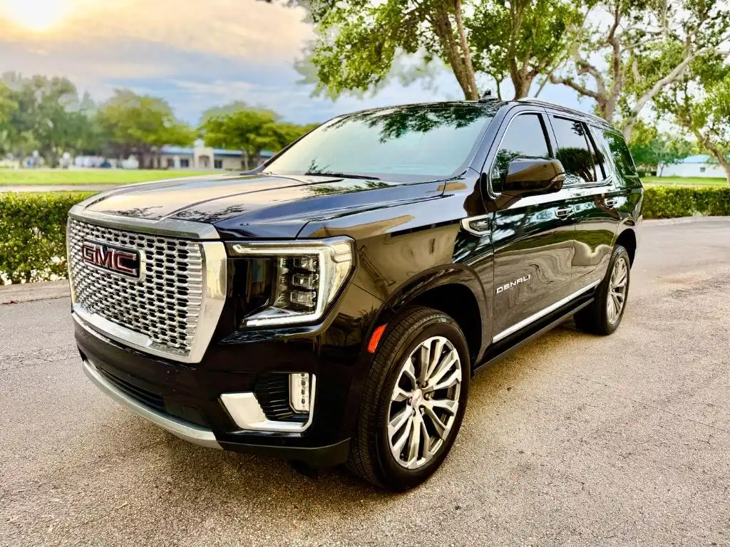 2021 GMC Yukon 4WD Denali's photo