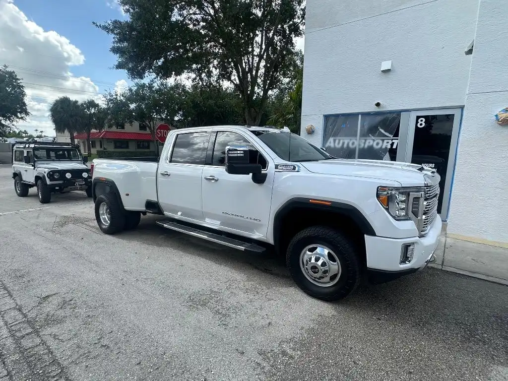 2022 GMC Sierra 4WD Crew Cab Long Box DRW Denali's photo