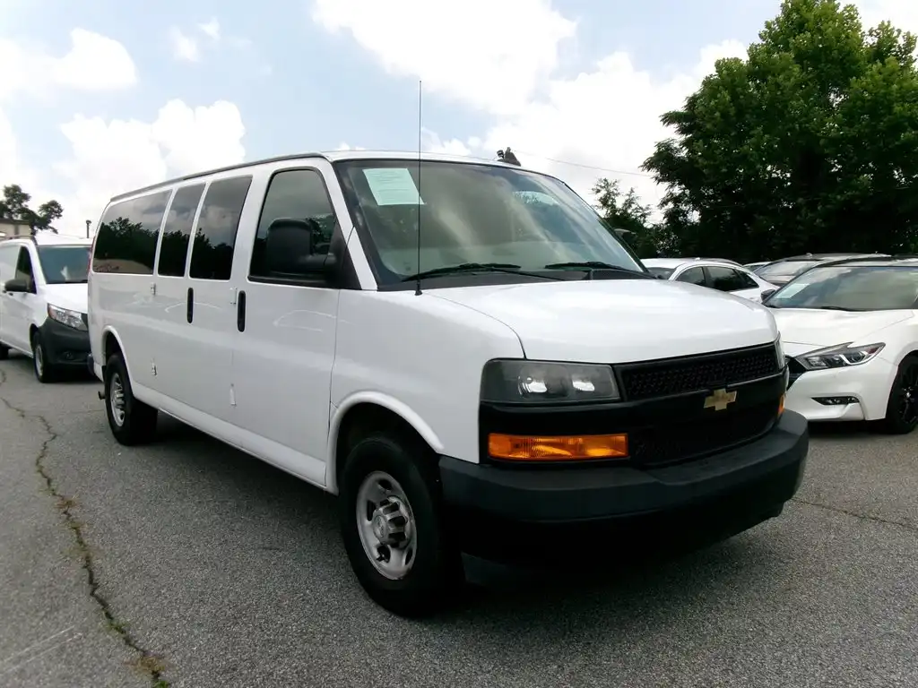 2021 Chevrolet Express 3500 LS Extended's photo