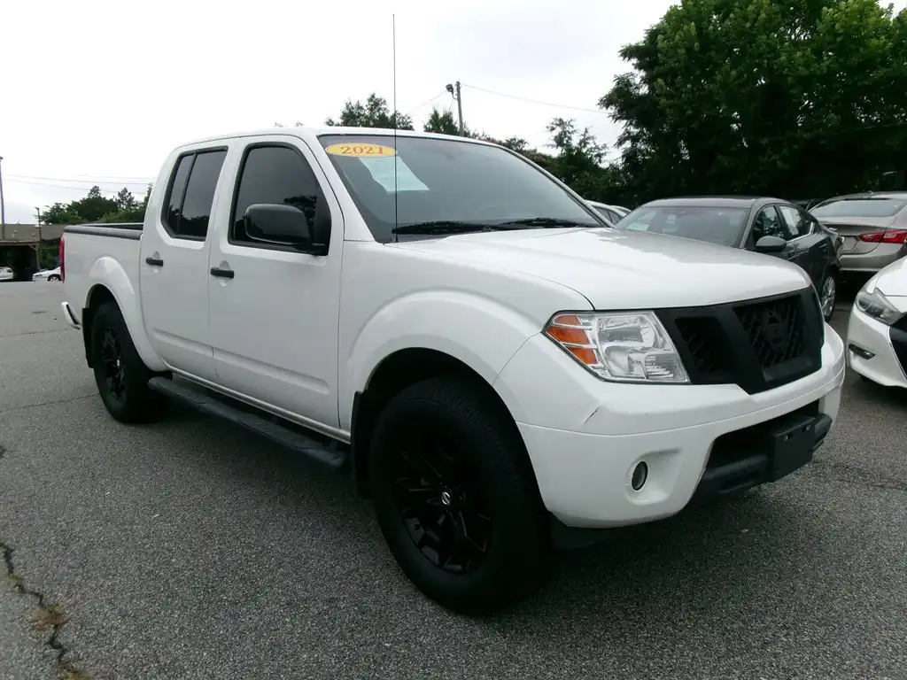 2021 Nissan Frontier SV Crew Cab 4X2 SWB's photo