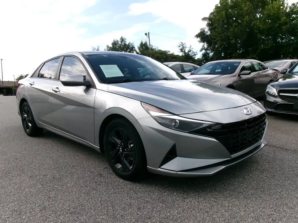 2021 Hyundai Elantra 2.0 SEL IVT SULEV's photo
