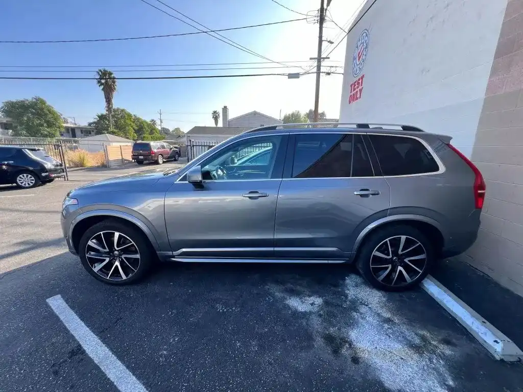 2019 Volvo XC90 T6 Momentum AWD's photo