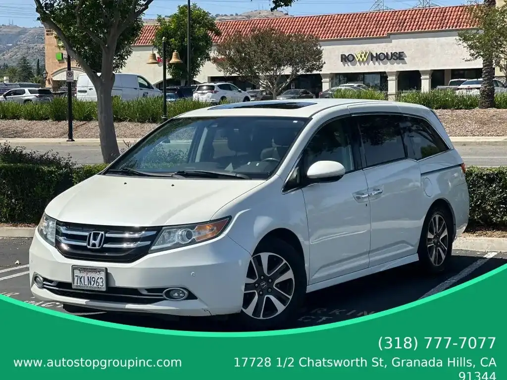 2015 Honda Odyssey Touring Elite's photo