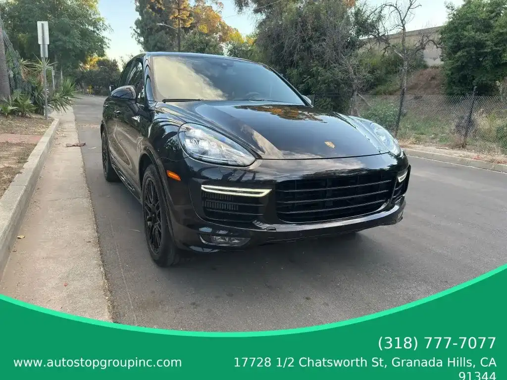 2016 Porsche Cayenne GTS's photo