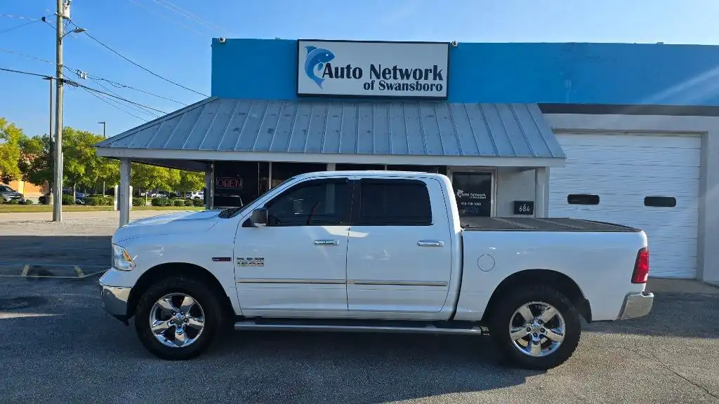 2015 RAM 1500 Big Horn/Lone Star 4WD Crew Cab's photo
