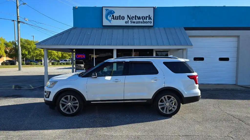 2016 Ford Explorer XLT FWD's photo