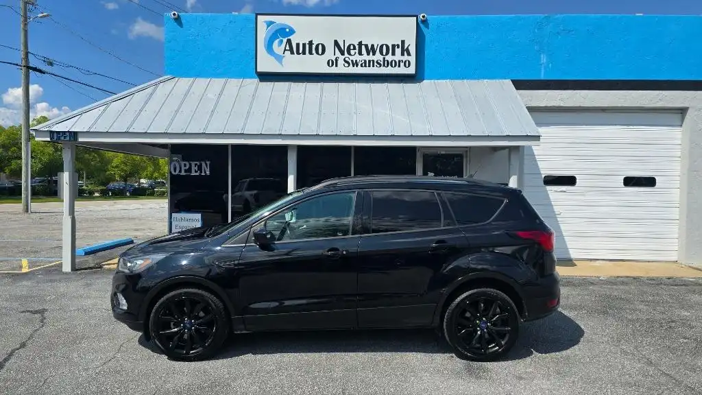 2019 Ford Escape SE's photo