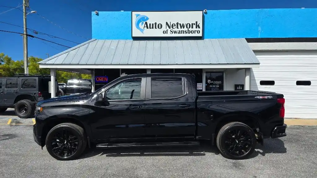 2020 Chevrolet Silverado 1500 RST 4WD Crew Cab Short Box's photo