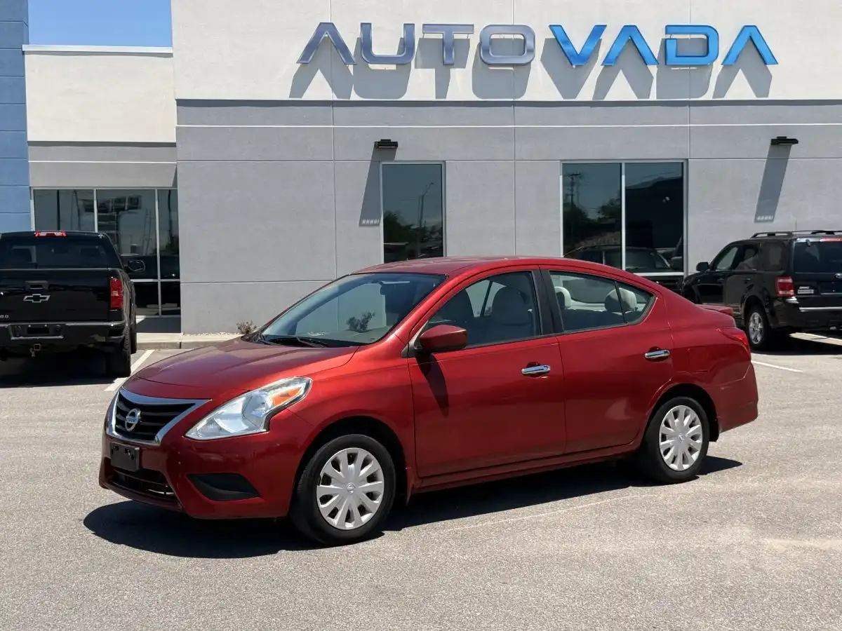 2015 Nissan Versa 1.6 SV CVT's photo