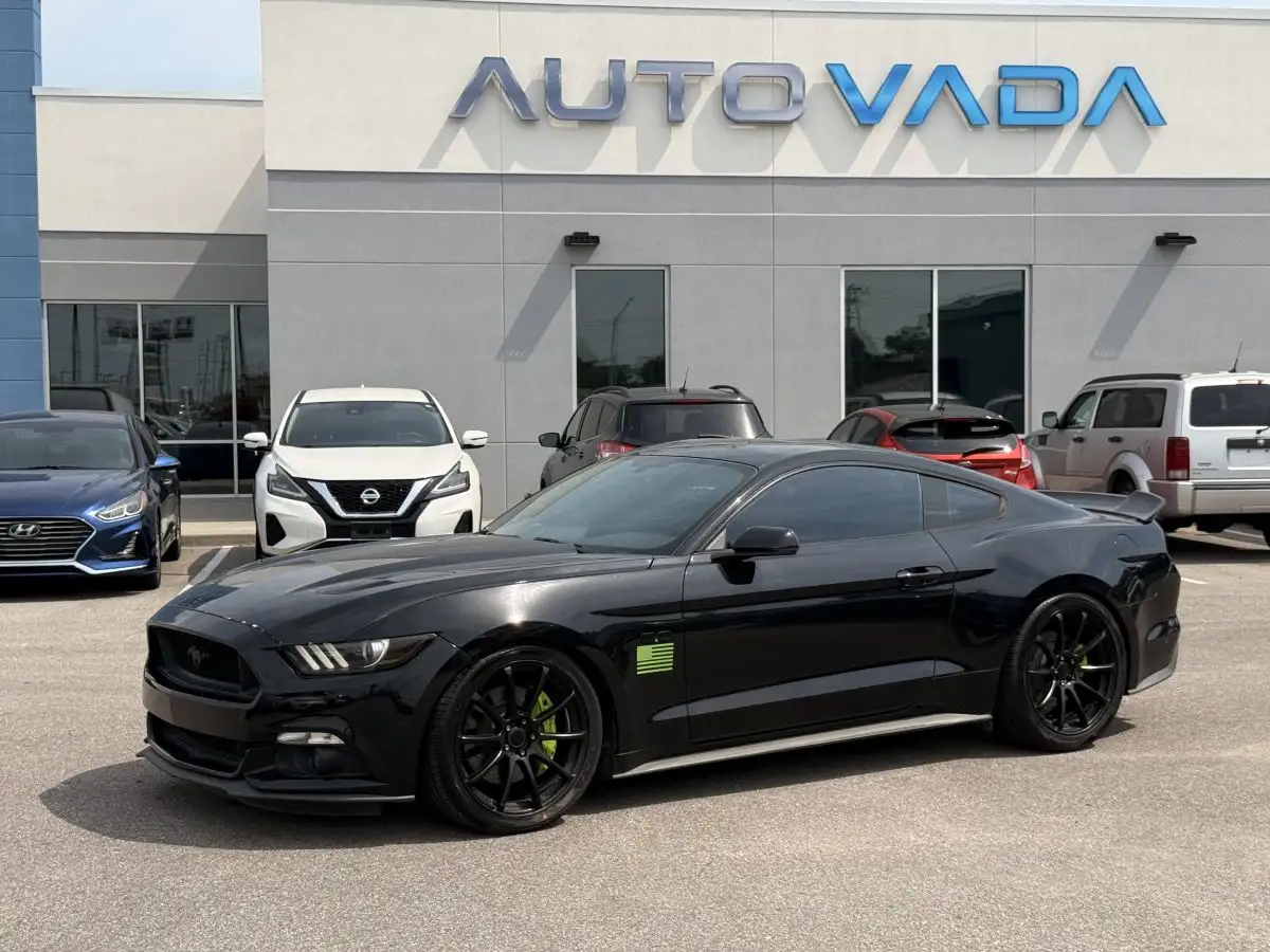 2016 Ford Mustang GT Coupe Premium's photo