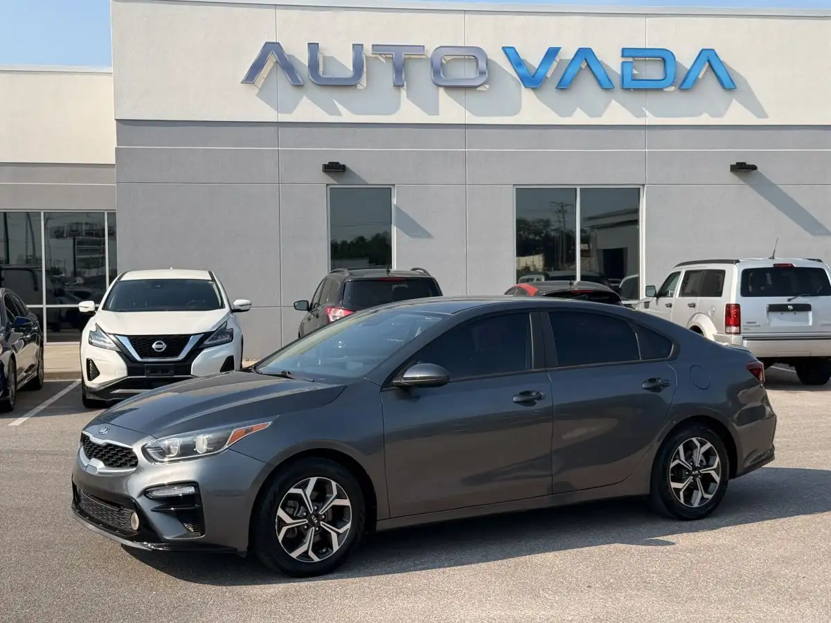 2020 Kia Forte LXS AT's photo