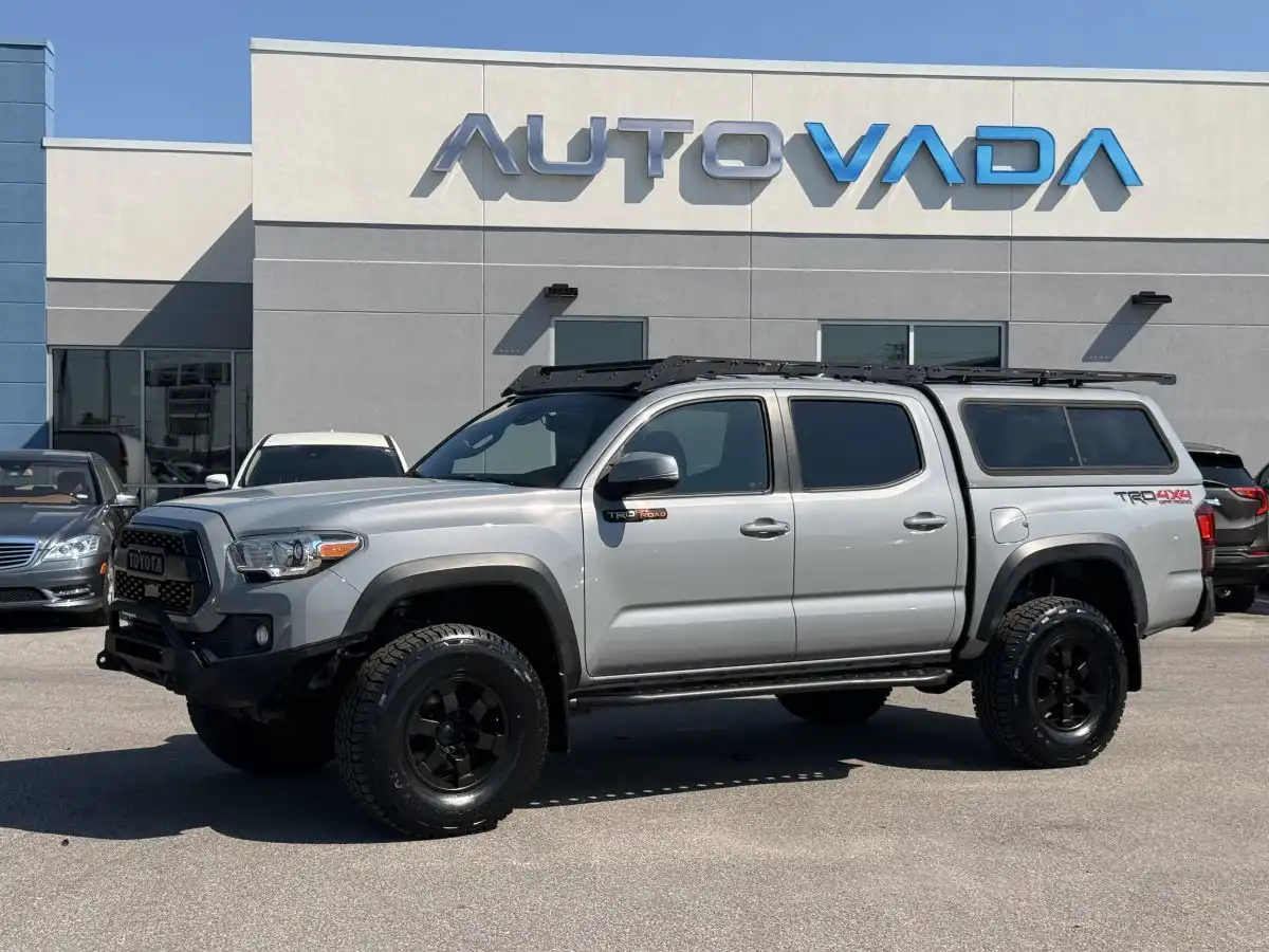 2018 Toyota Tacoma TRD Off-Road Double Cab 4WD V6 Auto Short Bed's photo