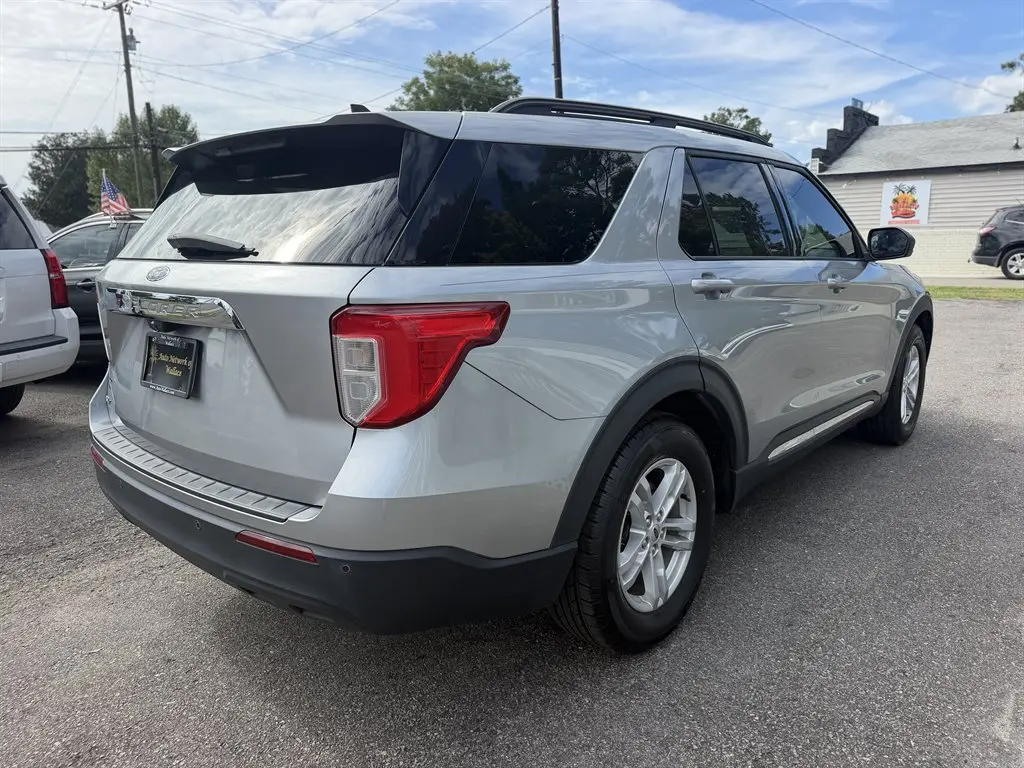 2021 Ford Explorer XLT RWD photo 5