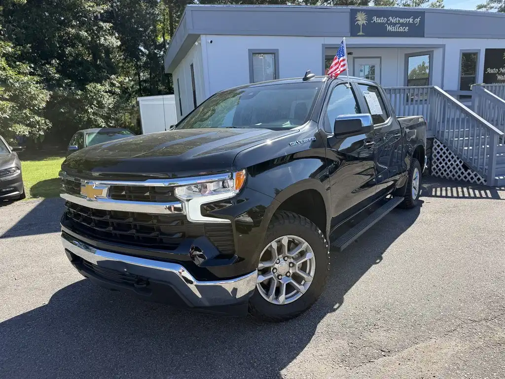 2023 Chevrolet Silverado 1500 LT 4WD Crew Cab Short Box 2FL's photo
