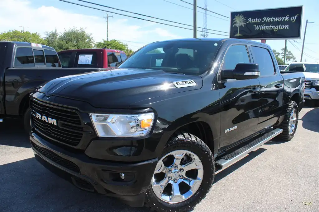 2021 RAM 1500 Big Horn/Lone Star 4WD Crew Cab 5'7's photo