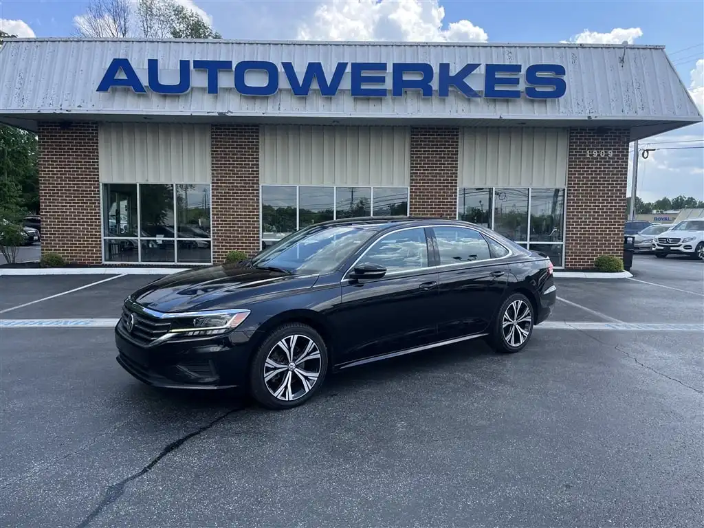 2021 Volkswagen Passat 2.0T SE Auto's photo