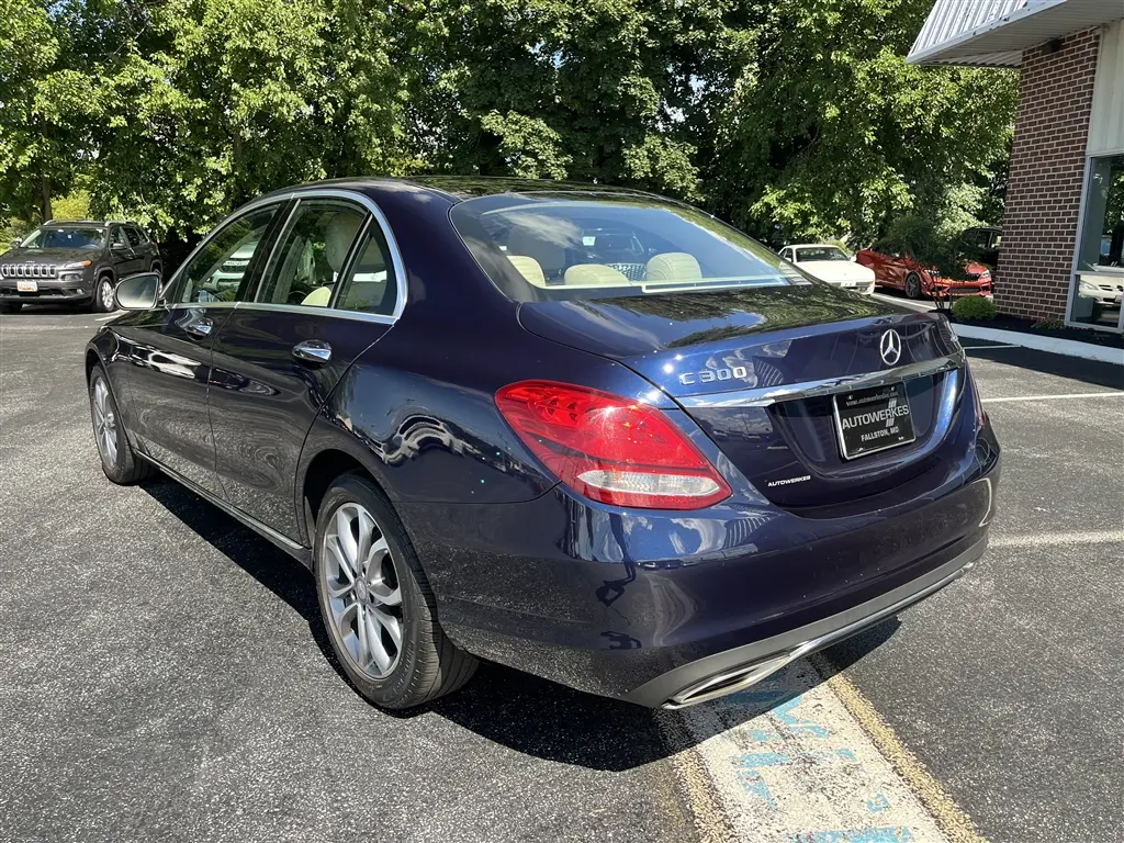 2017 Mercedes-Benz C-Class C300 4MATIC photo 3