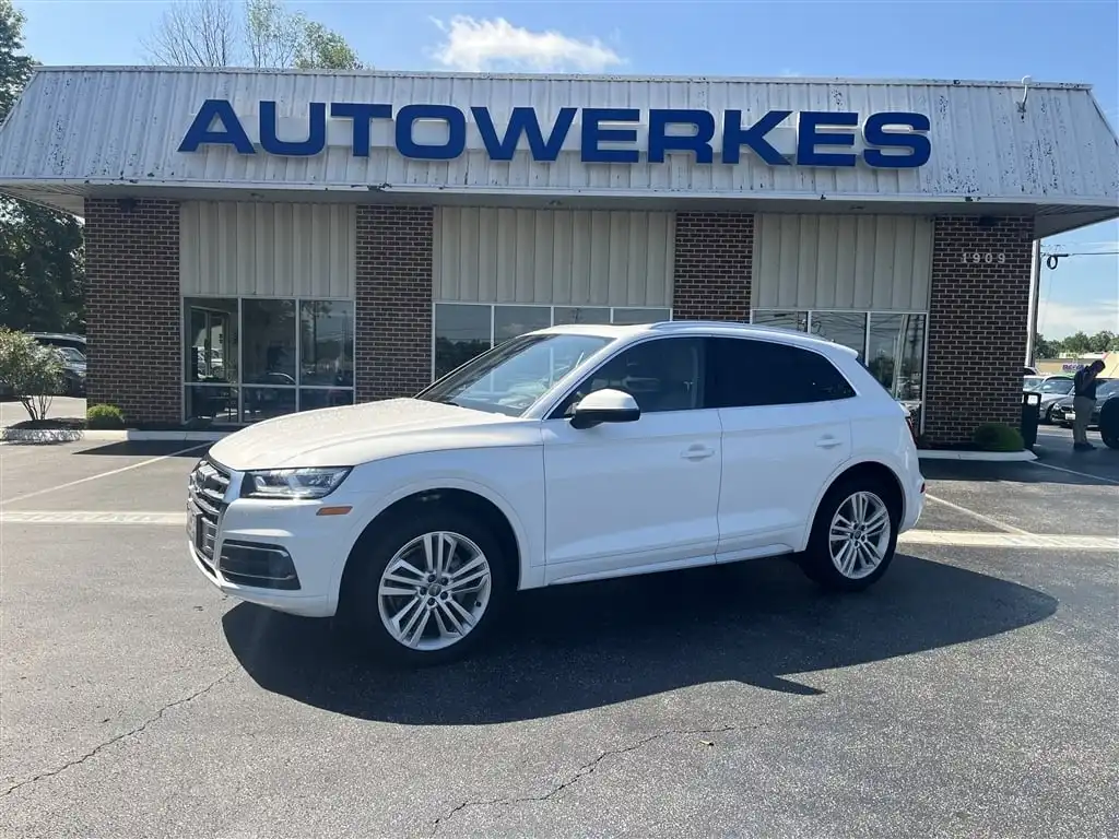 2018 Audi Q5 2.0T quattro S tronic Prestige's photo