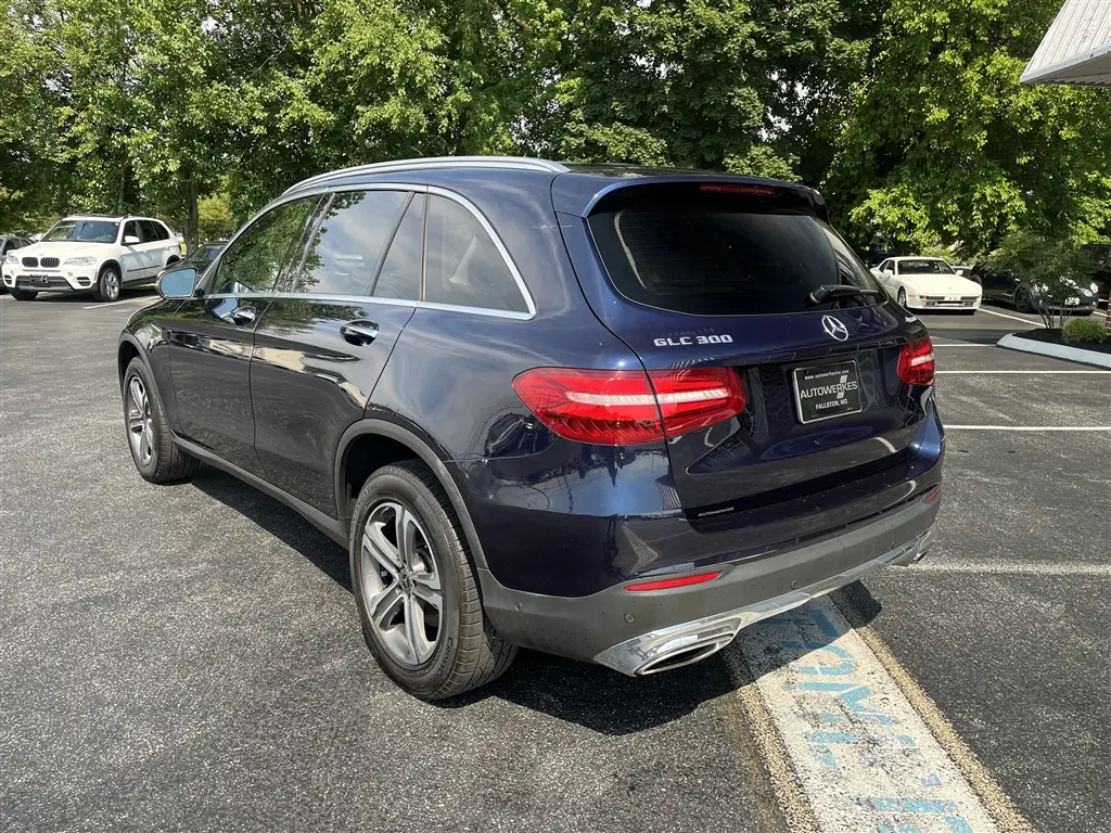 2018 Mercedes-Benz GLC GLC300 4MATIC photo 3