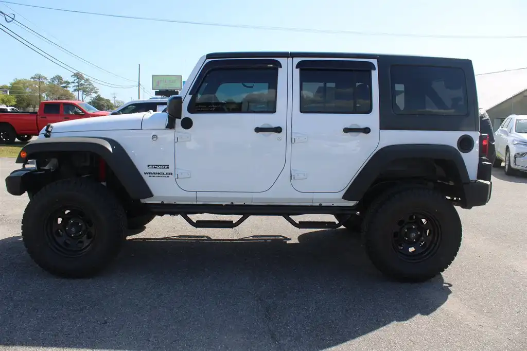 2016 Jeep Wrangler Sport S's photo