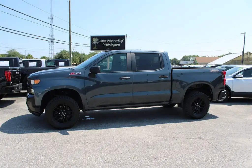 2020 Chevrolet Silverado 1500 Custom Trail Boss 4X4 Crew Cab Short Box's photo
