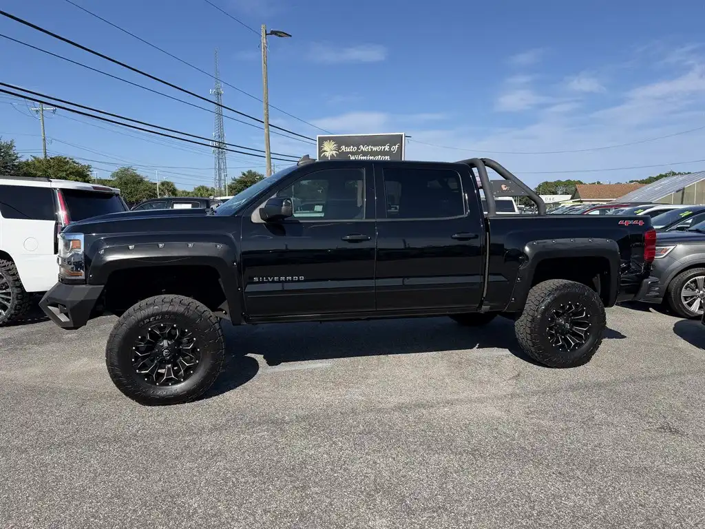 2016 Chevrolet Silverado 1500 LT 4WD Crew Cab Standard Box's photo