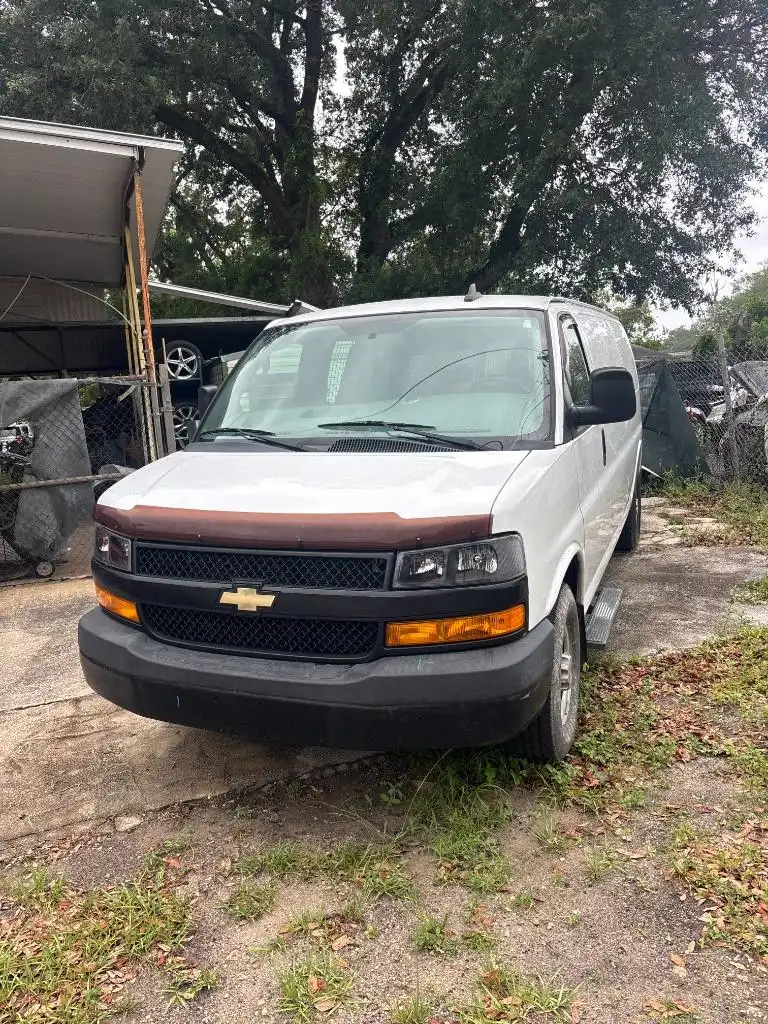 2020 Chevrolet Express Work Van HD 2500 Extended's photo