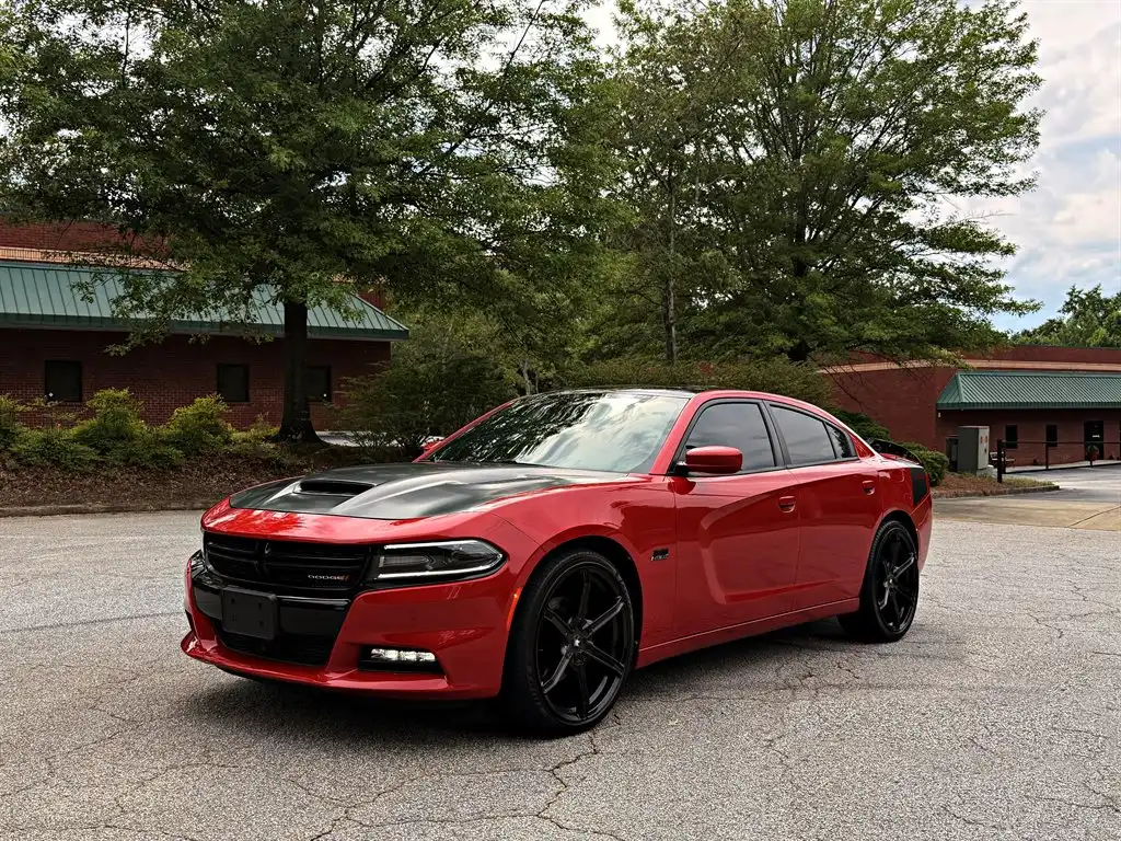 2017 Dodge Charger R/T's photo