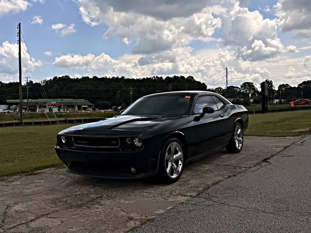 2014 Dodge Challenger R/T's photo