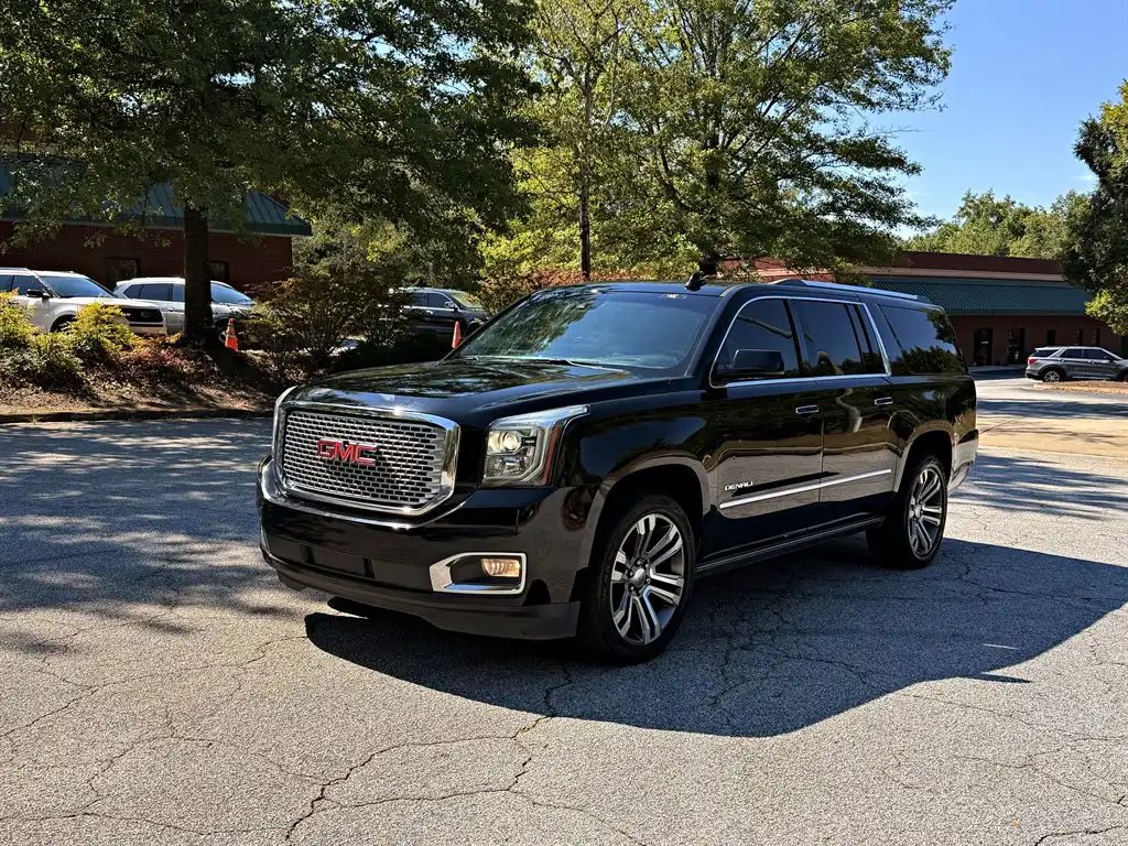 2017 GMC Yukon Denali 2WD's photo