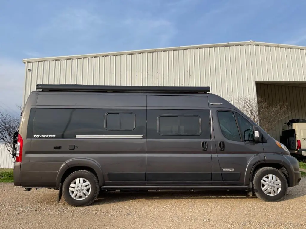 2016 Chevrolet Express 3500 Extended Work Van photo 4