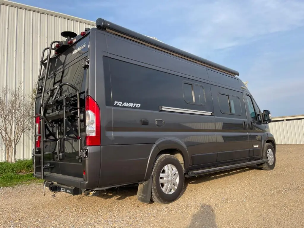 2016 Chevrolet Express 3500 Extended Work Van photo 5