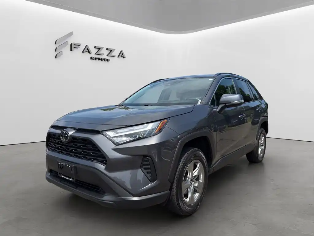 2024 Toyota RAV4 XLE FWD's photo