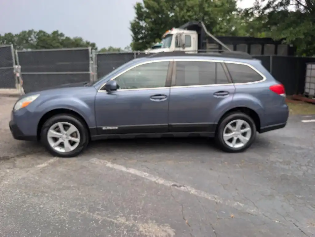 2013 Subaru Outback 2.5i Premium CVT PZEV's photo