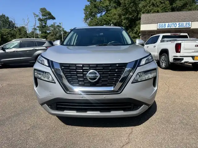 2021 Nissan Rogue SV FWD's photo