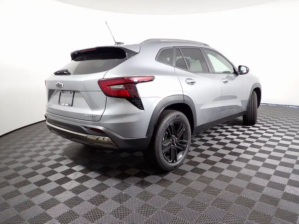 2025 Chevrolet Trax Activ's photo