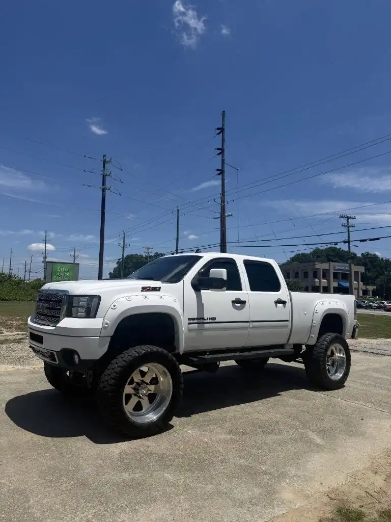 2013 GMC Sierra 4WD Crew Cab Standard Box's photo