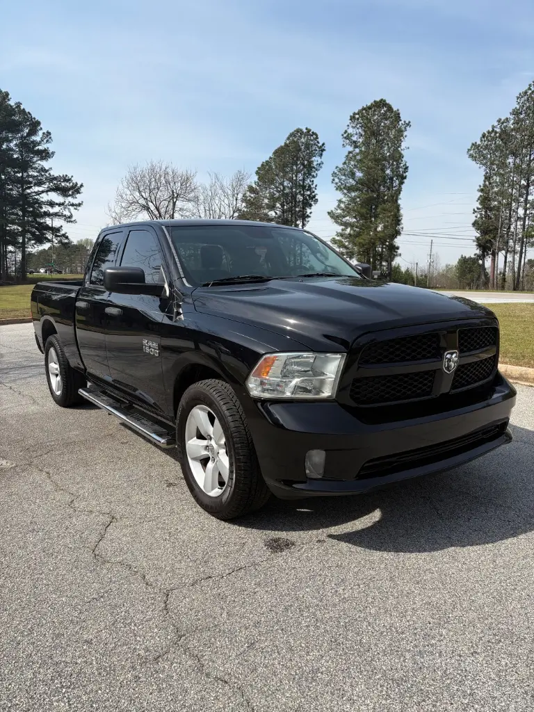 2015 RAM 1500 Express Quad Cab photo 3
