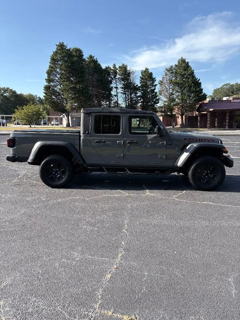2022 Jeep Gladiator Mojave photo 4