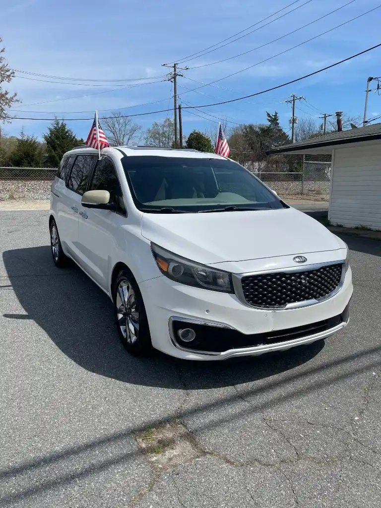 2015 Kia Sedona SX Limited's photo