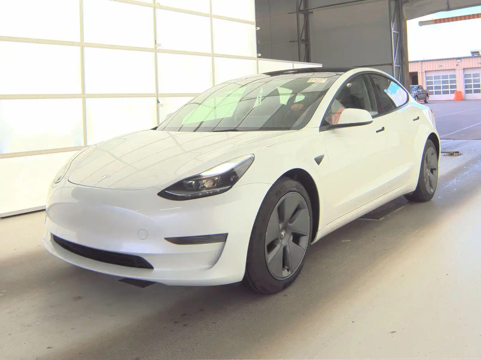 2023 Tesla Model 3 Base's photo